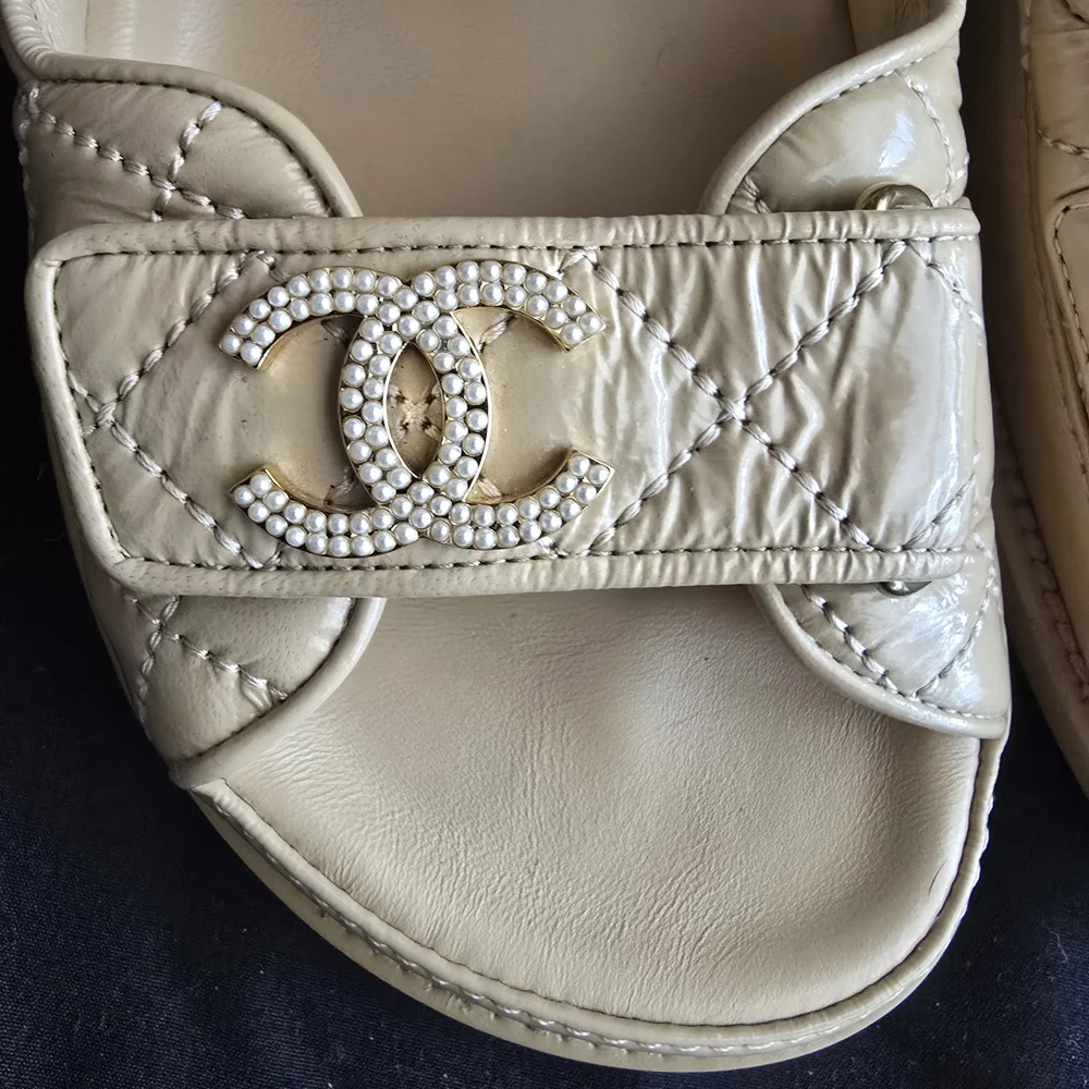 Chanel Beige Sandals with Gold Logo - Picture 2 of 5